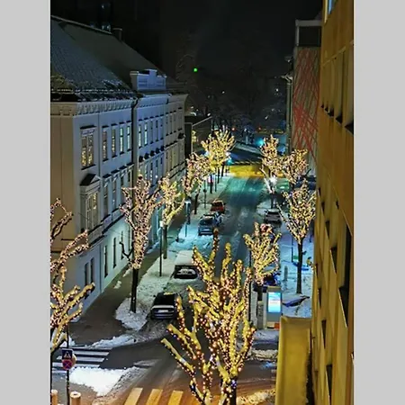 Charmante Zentrumswohnung Mit Balkon Und 80 Zoll Tv Klagenfurt am Woerthersee Exterior photo
