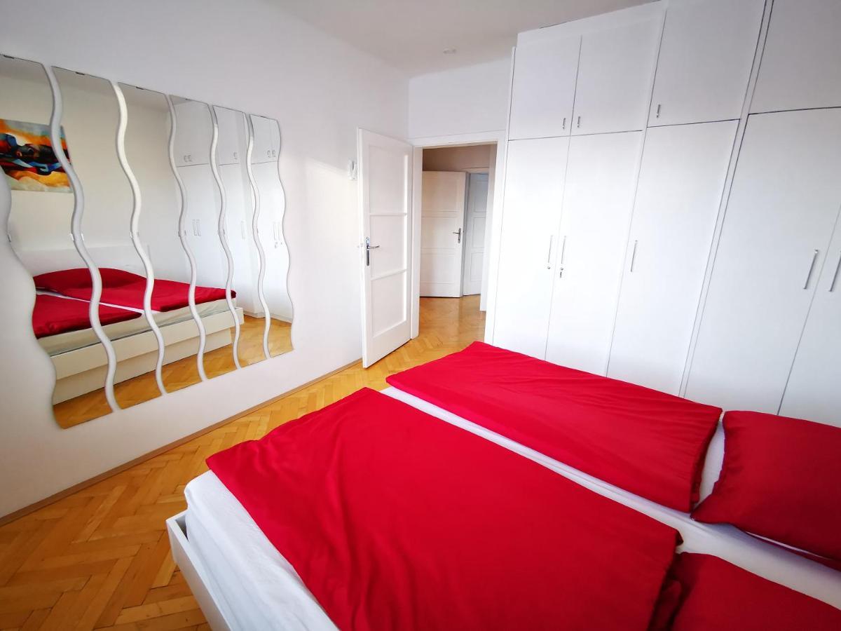 Charmante Zentrumswohnung Mit Balkon Und 80 Zoll Tv Klagenfurt am Wörthersee
