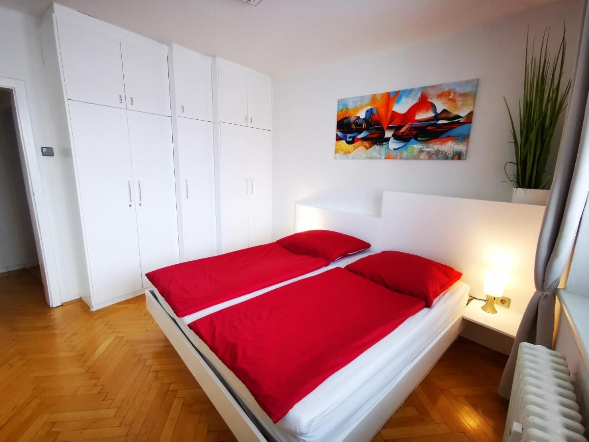 Charmante Zentrumswohnung Mit Balkon Und 80 Zoll Tv Klagenfurt am Wörthersee